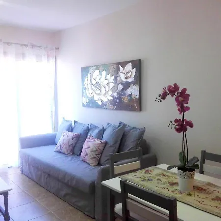 Charming In 44m² Parking *